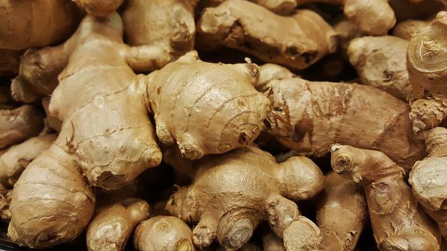Como usar o Gengibre para Garganta Inflamada?